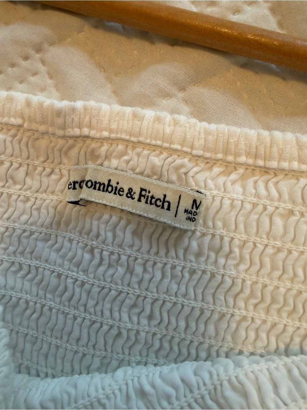 Abercrombie & Fitch | White Fully Smocked Square-Neck Puff Sleeve Summer Top - Picture 4 of 6